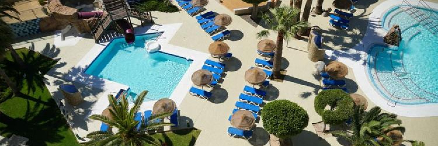 Thinking about your holidays in 2026? Roquetas de Mar in a 4* hotel, let's go!