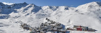 Start of the Snow Season in Pas de la Casa (Andorra): 4* Mountain Hotel with Dinner Included