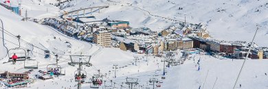 Start of the Snow Season in Pas de la Casa (Andorra): 4* Mountain Hotel with Dinner Included
