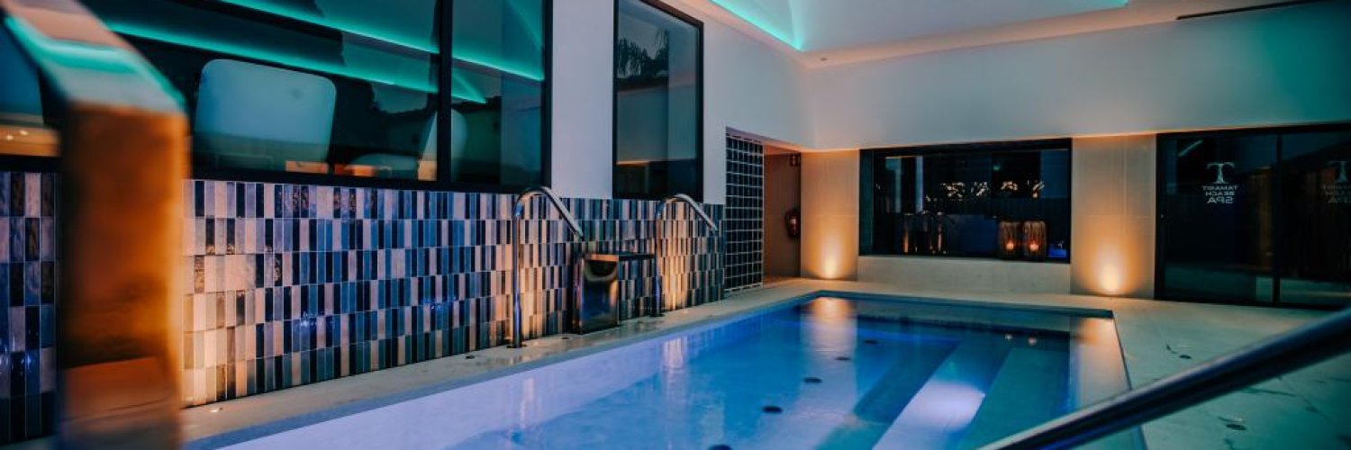 Costa Dorada vibes: stay in a bungalow with spa access by the sea