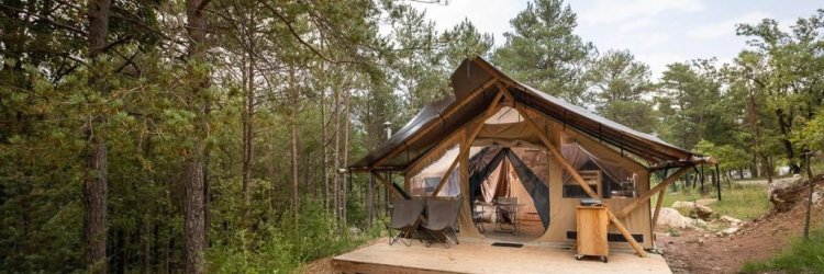 Sleep in a wooden chalet at the gates of Cadí‑Moixeró Natural Park
