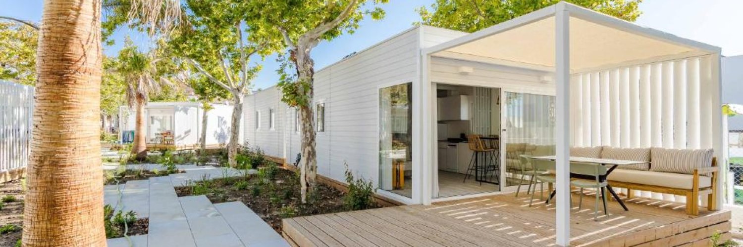 Diversão à beira-mar no Costa del Sol Glamping Village