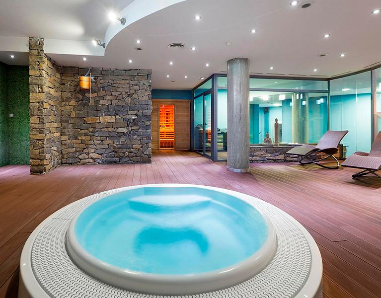 Discover historic Huesca: 4* comfort, spa & Templar castle visit