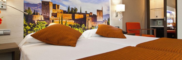 Historic Granada: stay in the heart of the city and live its soul