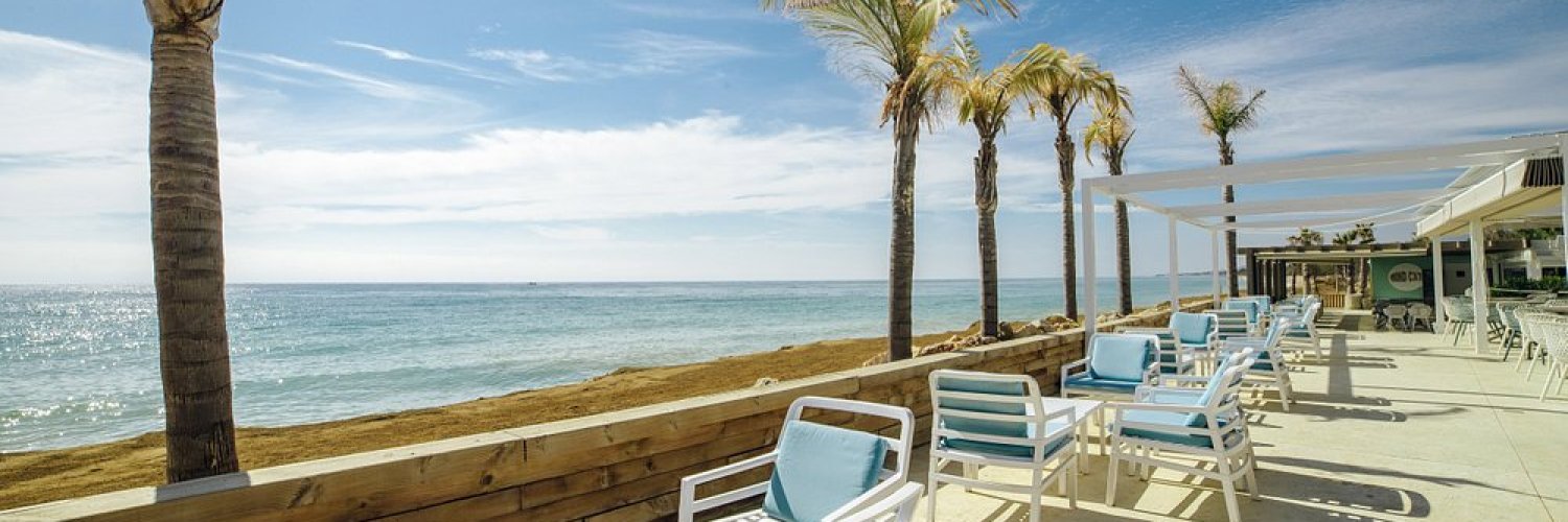 Sun, calm, and sea breeze in Costa Dorada