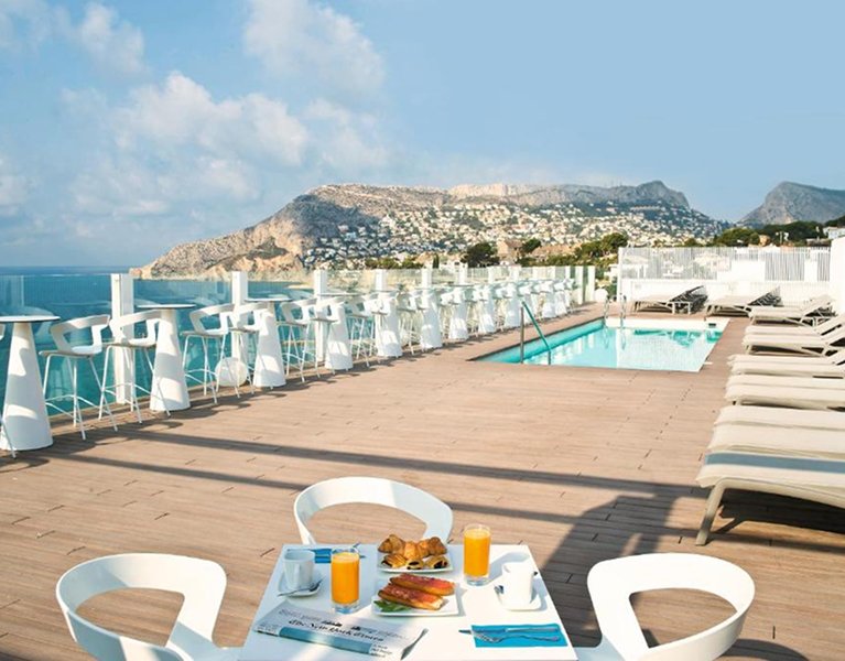 Vistas para o mar e sol em Calpe, Costa Blanca