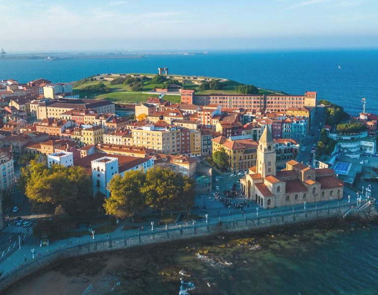 City, sea & sidra: explore Gijón from a well-located hotel
