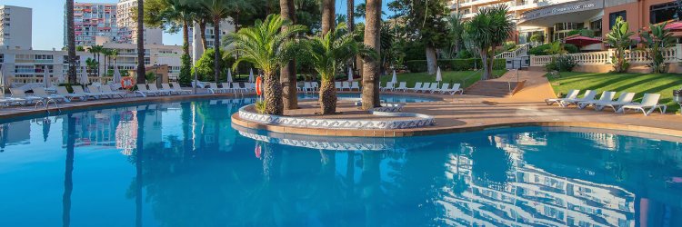 Beach days before summer crowds: Benidorm by Levante Beach