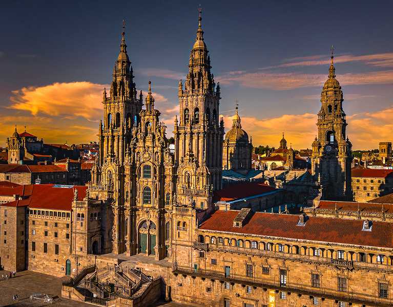 Discover Santiago de Compostela