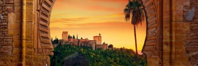 Experience the charm of Granada in a 4* hotel with spa 