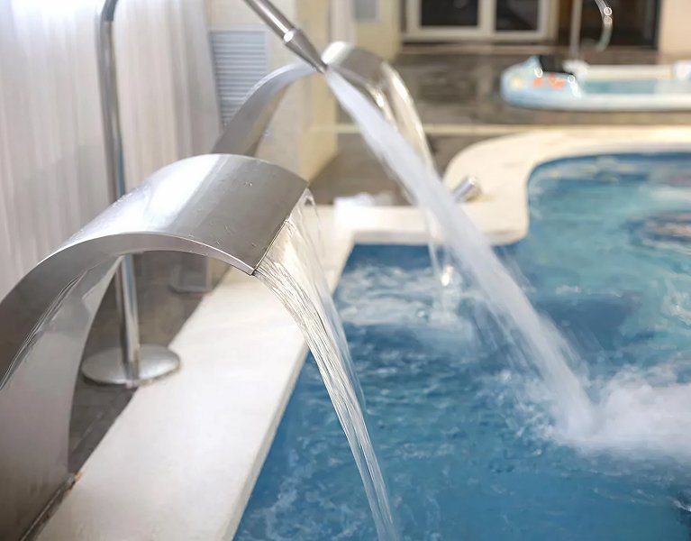 Hotel with Spa and Half Board in Salou!