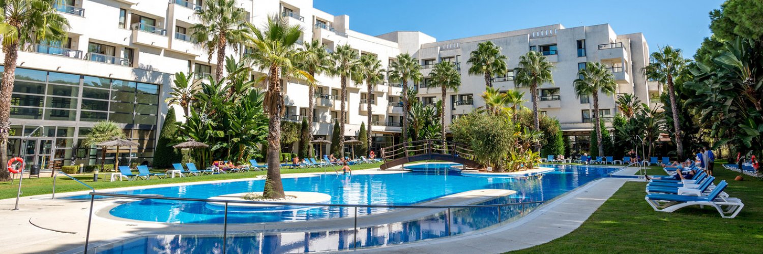 Sea, calm and long days at the beach in a 4* hotel in Isla Cristina.