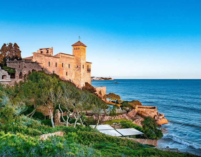 Tamarit Costa Dorada: unwind in a seaside bungalow with spa access