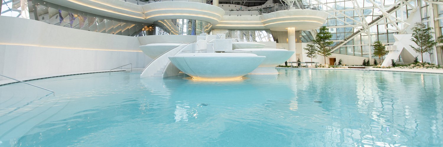 Familienurlaub in Andorra: Caldea & 4* Hotel in der Stadt