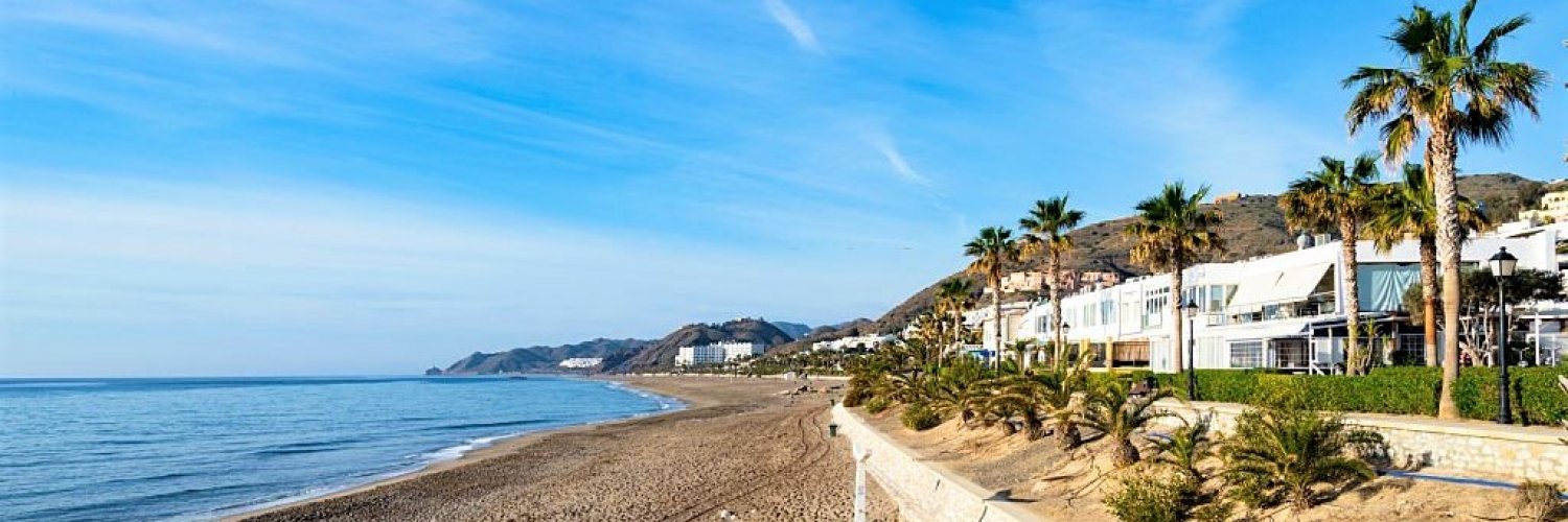Easy beach days in Mojácar