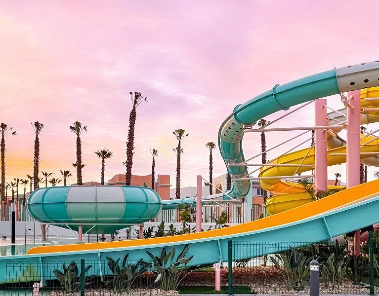 Diversão com tudo incluído e um parque aquático espetacular!