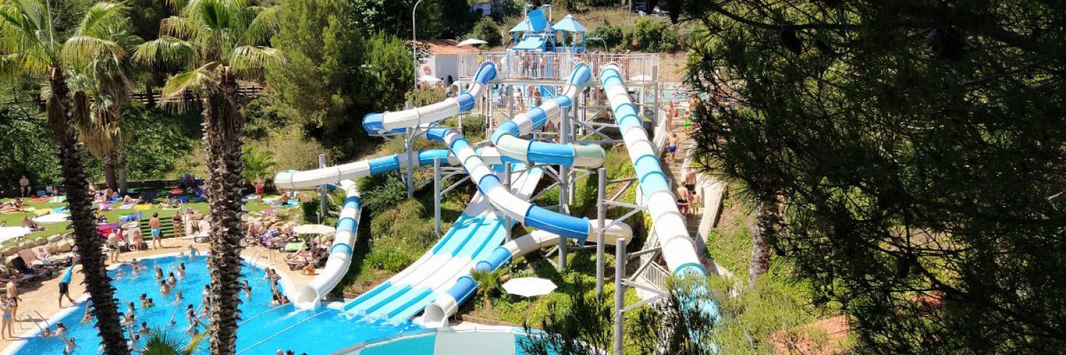 Sommer in einem 4-Sterne-Hotel mit Wasserrutschen an der Costa Brava