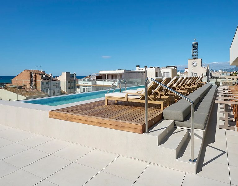 Slow seaside living in Cambrils