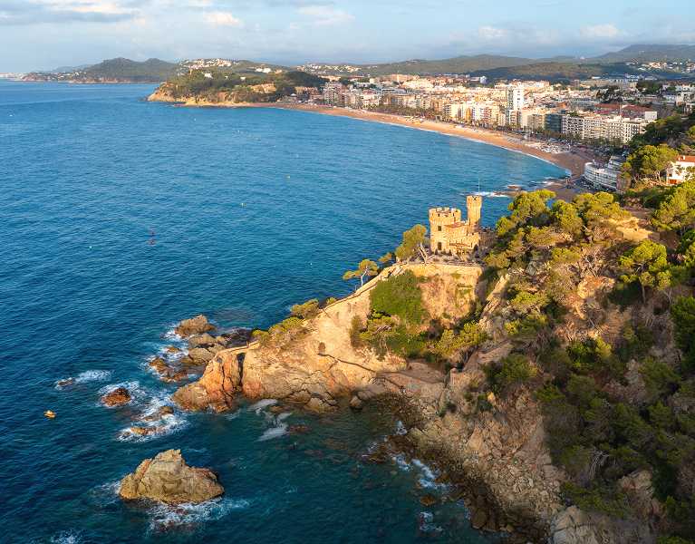 Beachfront Family Holiday in Lloret de Mar