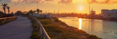 Switch off in nature: cabins near Alicante
