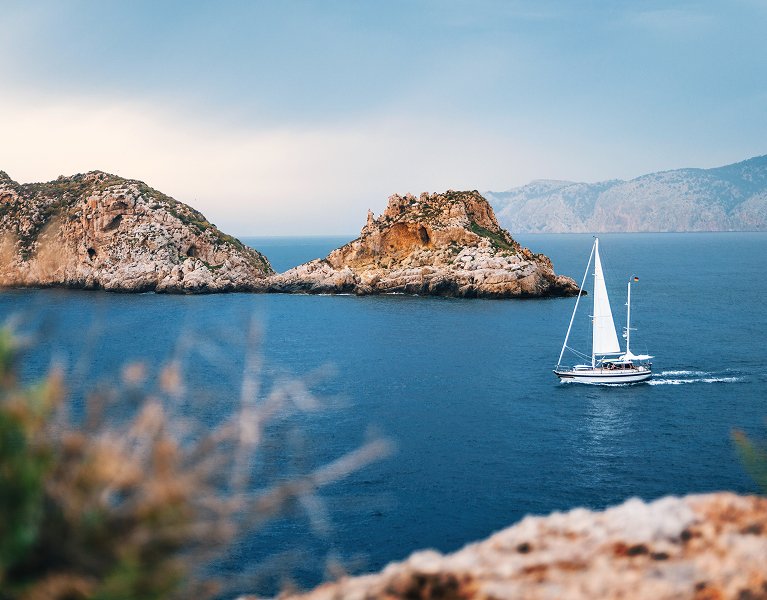 Wake up in front of the sea from your apartment in Mallorca