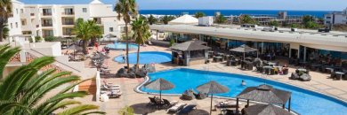 Discover Lanzarote Island in a 4* hotel