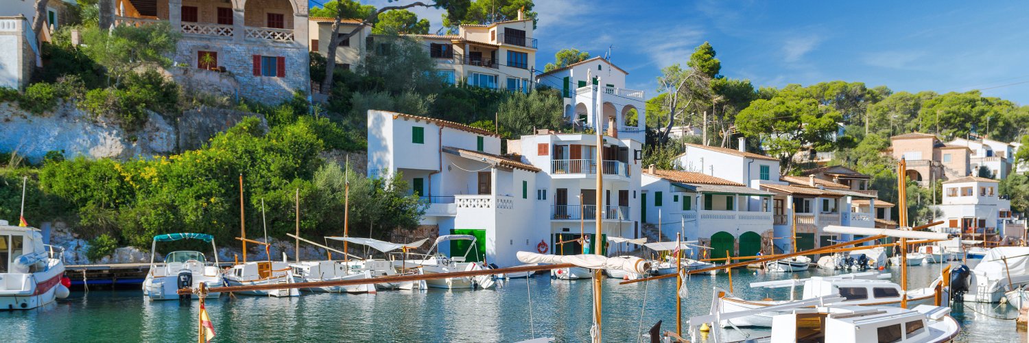 Sunny stay by the harbour in Mallorca