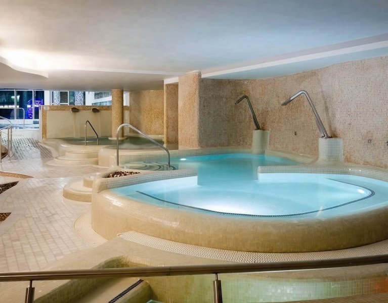  Faites-vous plaisir sur la Costa Dorada dans un hôtel 5 étoiles avec spa à La Pineda