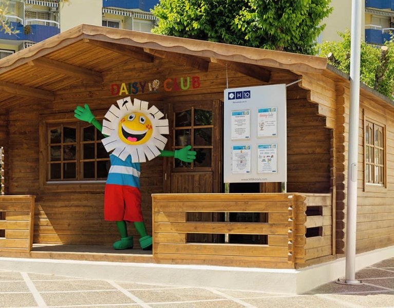 Experience the Costa Dorada in a 4* hotel in Salou with Half Board