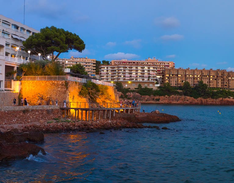 SunClub Calavinya: Hotel só para adultos junto à praia em Salou