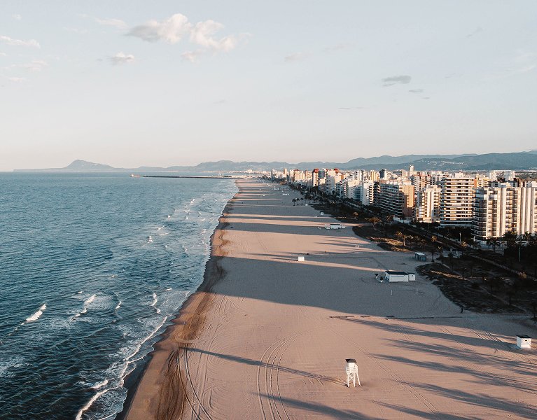 Feel the rhythm of the Valencian coast