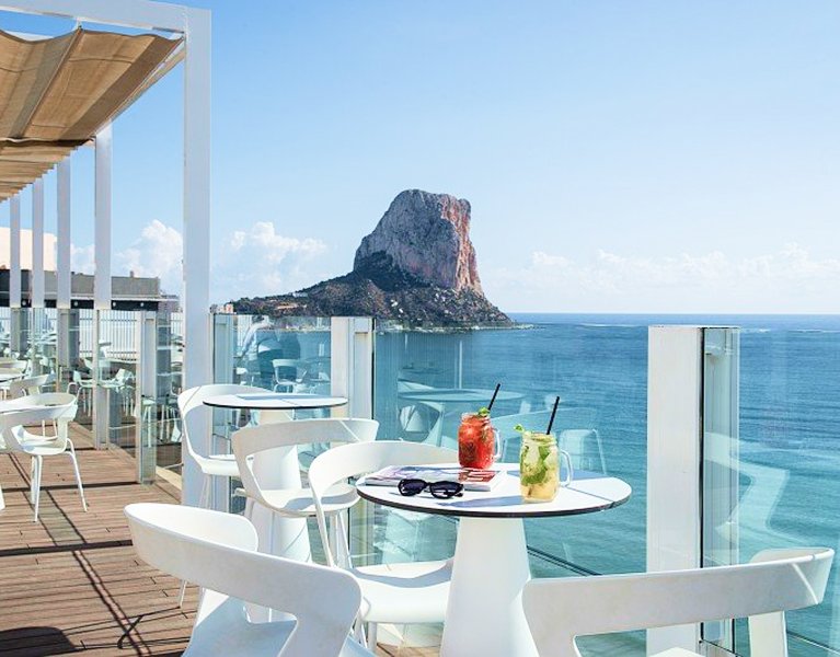 Sea views and sunshine in Calpe on the Costa Blanca
