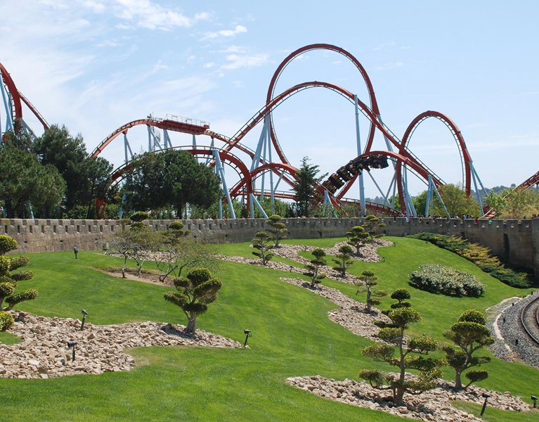 Cambrils and PortAventura: beach days and big thrills on the Costa Dorada