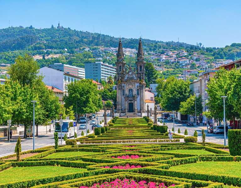 Discover historic Guimarães: 4* wellness stay in Northern Portugal