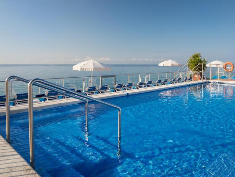 Entdecken Sie Pineda de Mar an der Küste von Barcelona