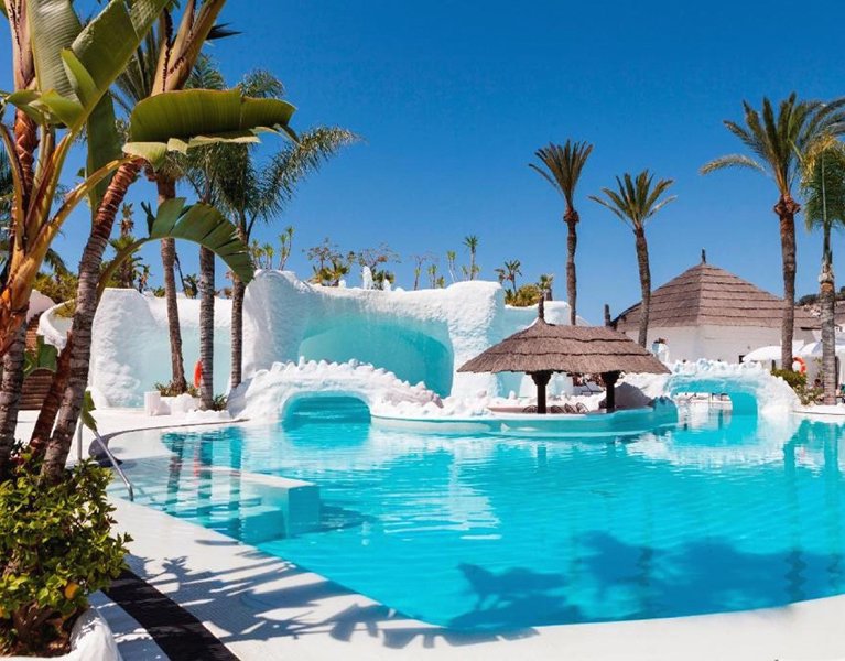 Almuñécar staying in a suite: the perfect plan for unwinding