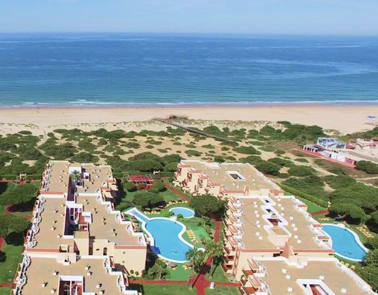 Beach days and family moments in Sancti Petri