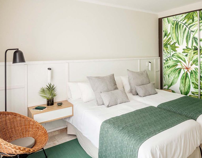 Live Lloret at your own pace! Hotel 4* Adults Recommended