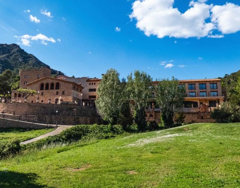 Relax and culture at a stone's throw from Tarragona