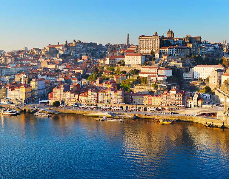 Oporto: 4* Hotel + Wine tasting and Cruise
