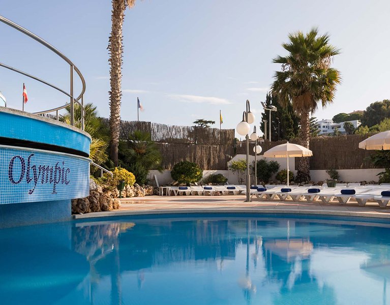 Hotel familiar na Costa de Barcelona!