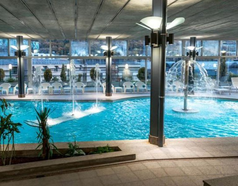 Experimente Andorra! Hotel 4* com SPA no centro