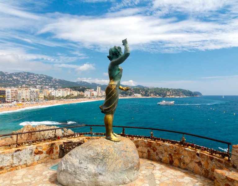 Das Mittelmeer ist nur ein paar Schritte entfernt! Lloret de Mar in einem 4* Hotel