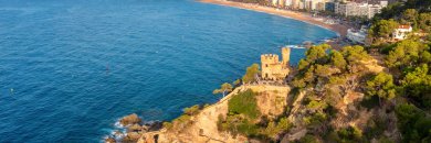 The Mediterranean just a few steps away! Lloret de Mar in a 4* hotel