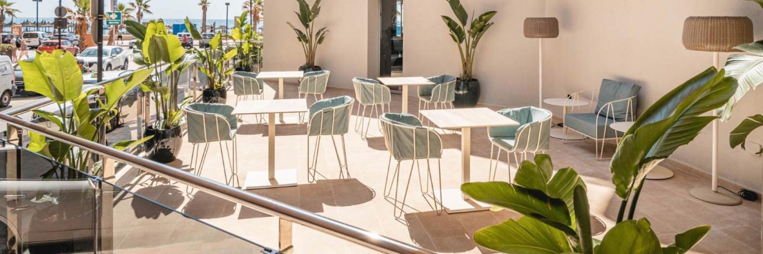 Disconnect in Fuengirola in a 4* hotel in front of the sea Adults Recommended!