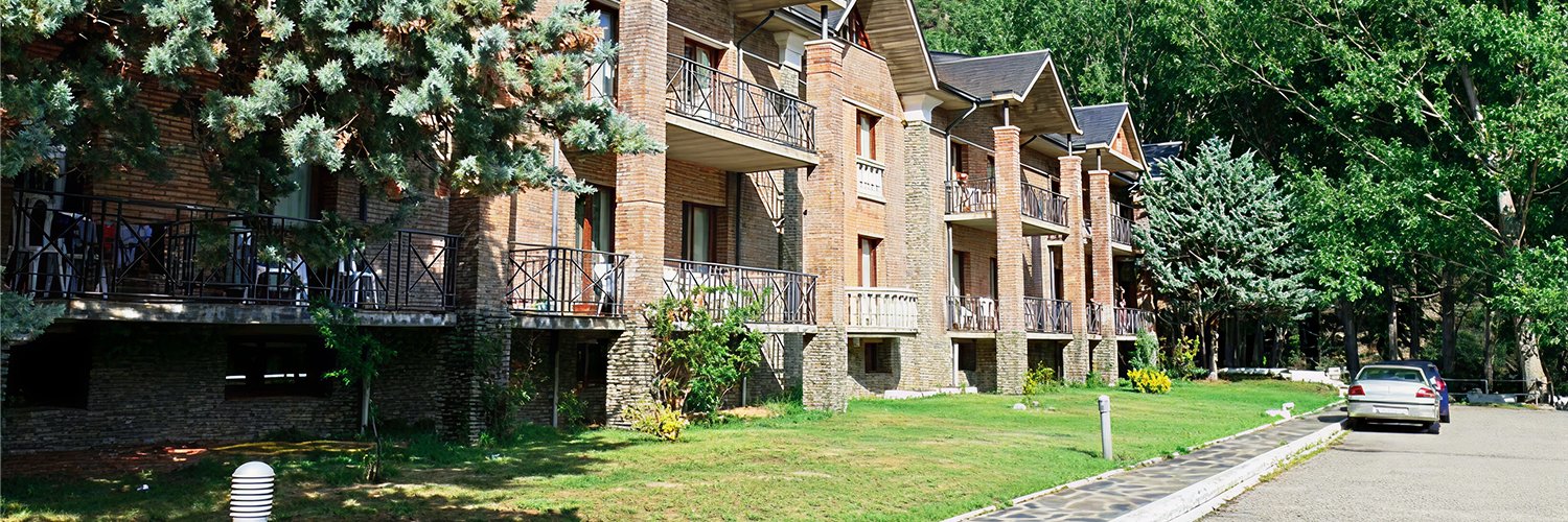 Les Pyrénées en mode détente ! Séjournez à Rialp avec spa inclus.