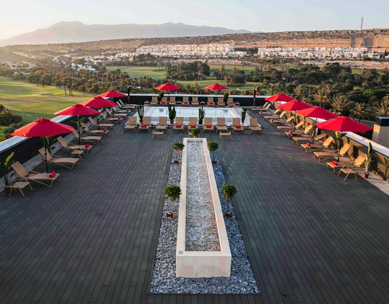 Luxury in Almerimar: stay in a 5* hotel in a deluxe superior room