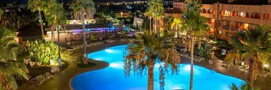 Découvrez Estepona avec Pension Complète et profitez-en sans limites.