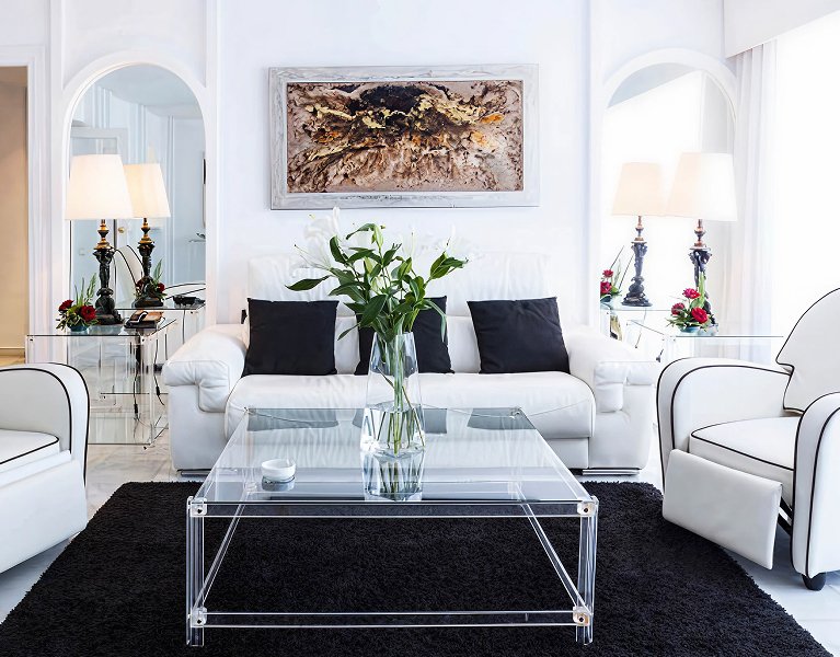 Almuñécar staying in a suite: the perfect plan for unwinding