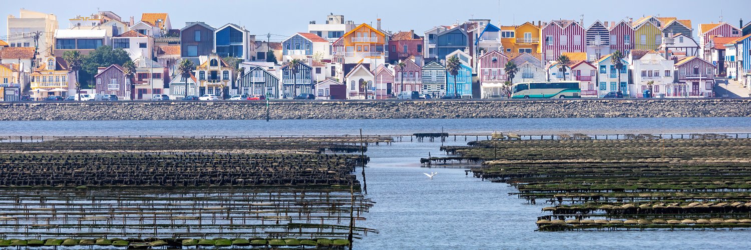 Discover Aveiro from the colorful city of Águeda